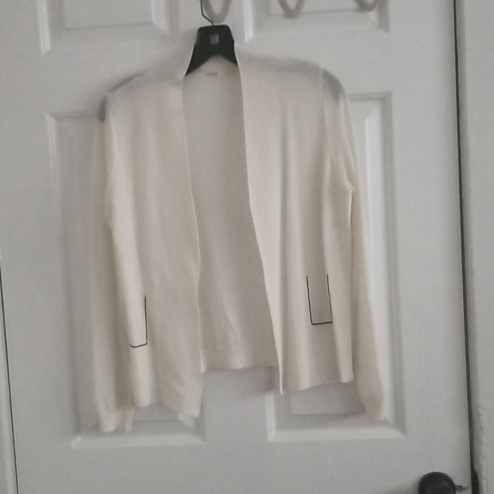 Lightweight white cardigan with black faux pocket